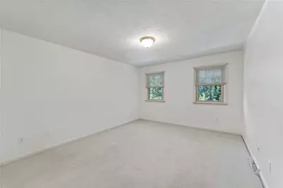 358 W Jefferson Rd, Jefferson Township, PA 16002 - Photo 30
