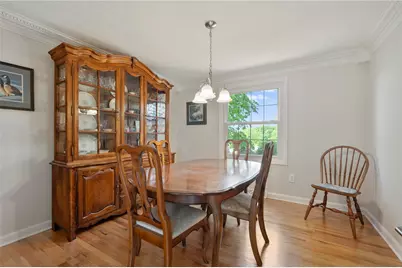 764 Donegal Dr, Bethel Park, PA 15102 - Photo 4