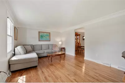 764 Donegal Dr, Bethel Park, PA 15102 - Photo 2