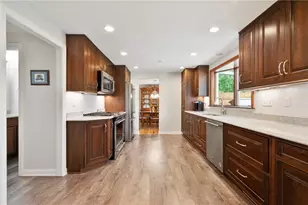 764 Donegal Dr, Bethel Park, PA 15102 - Photo 8