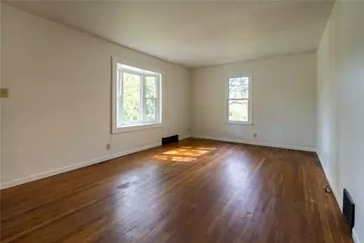 323 Idlewood Rd, Pittsburgh, PA 15235 - Photo 12