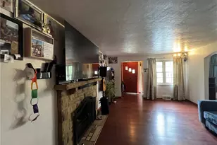 1424 Senior Dr, Pittsburgh, PA 15227 - Photo 8