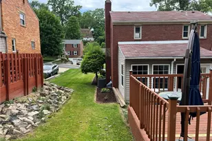 1424 Senior Dr, Pittsburgh, PA 15227 - Photo 32