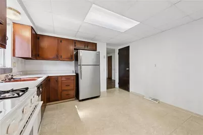 690 Blue Ridge Rd, Pittsburgh, PA 15239 - Photo 10