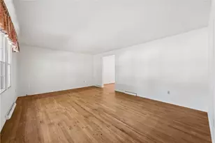 690 Blue Ridge Rd, Pittsburgh, PA 15239 - Photo 14