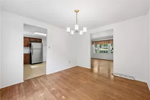 690 Blue Ridge Rd, Pittsburgh, PA 15239 - Photo 6