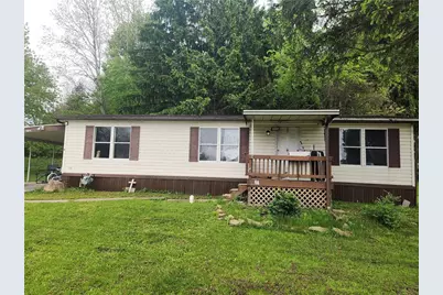 11 Pine Ct, Beaver Falls, PA 15010 - Photo 2