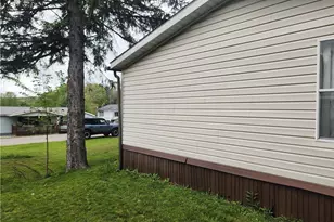 11 Pine Ct, Beaver Falls, PA 15010 - Photo 6