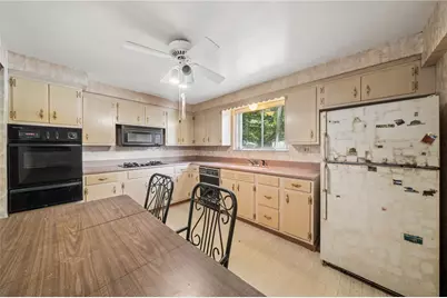 285 Tara Dr, Pittsburgh, PA 15236 - Photo 6