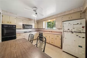 285 Tara Dr, Pittsburgh, PA 15236 - Photo 6
