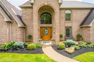 107 Brandywine Dr, Peters Township, PA 15317 - Photo 2