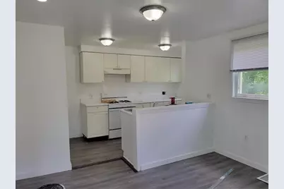 2735 Zephyr Ave, Pittsburgh, PA 15204 - Photo 6