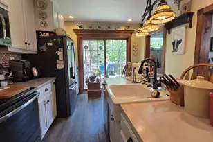 1329 Hancock Ave, Vandergrift, PA 15690 - Photo 4