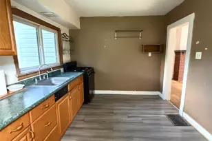 3672 Myrtle Ave, Pittsburgh, PA 15234 - Photo 6