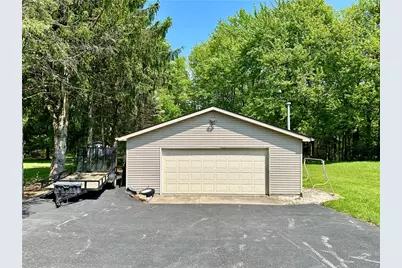 3442 Carmela Dr, Neshannock Township, PA 16105 - Photo 4