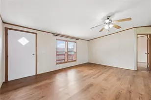 37 High Vw Dr, Donegal, PA 15628 - Photo 2