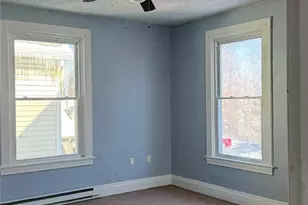 140 McGovern Blvd, Coraopolis, PA 15046 - Photo 8