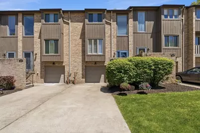 304 Central Dr, Cranberry Township, PA 16066 - Photo 1