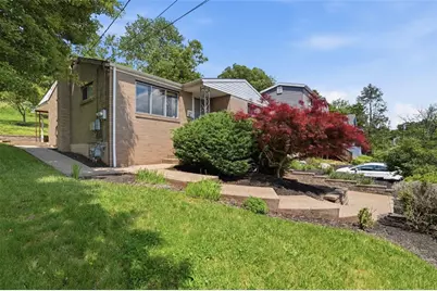 212 Davis Ave, Pittsburgh, PA 15223 - Photo 2