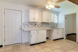 1202 Irwin St, Aliquippa, PA 15001 - Photo 14