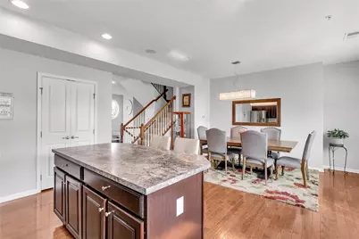 356 Sunrise Dr, Carnegie, PA 15106 - Photo 12
