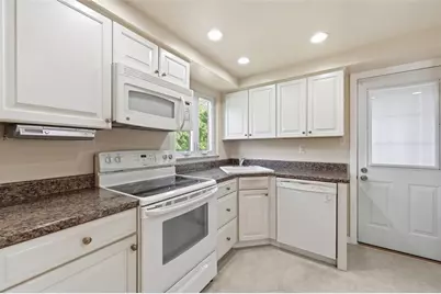 345 Roosevelt Avenue, McKees Rocks, PA 15136 - Photo 12