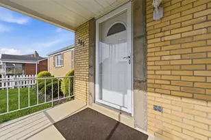 345 Roosevelt Ave, McKees Rocks, PA 15136 - Photo 6