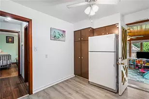 412 Phillips Ave, Stowe Township, PA 15136 - Photo 10