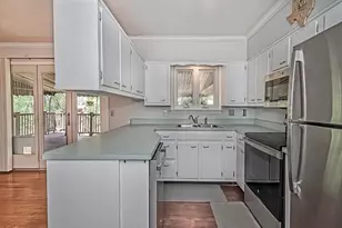 107 Longvue Dr, Harmony Boro, PA 16037 - Photo 10