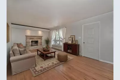 107 Longvue Dr, Harmony Boro, PA 16037 - Photo 6