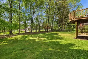 402 Monmouth Dr, Cranberry Township, PA 16066 - Photo 6
