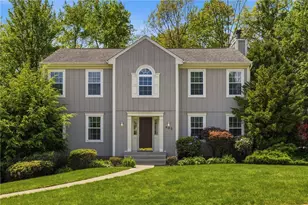 402 Monmouth Dr, Cranberry Township, PA 16066 - Photo 1