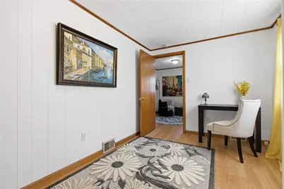 390 Roosevelt Avenue, Stowe Township, PA 15136 - Photo 22