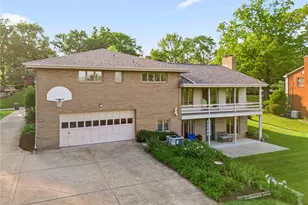 2635 Fairgreen Dr, Pittsburgh, PA 15241 - Photo 32