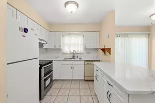 6310 Betsy Dr, Bethel Park, PA 15102 - Photo 6