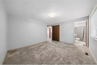 506 Malabar Dr, Pittsburgh, PA 15239 - Photo 18