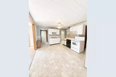 416 Grant St, Centerville, PA 15358 - Photo 6