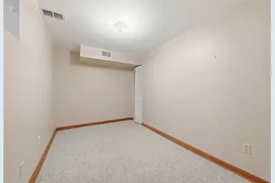 2621 Milford Dr, Bethel Park, PA 15102 - Photo 36