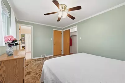 2621 Milford Dr, Bethel Park, PA 15102 - Photo 20