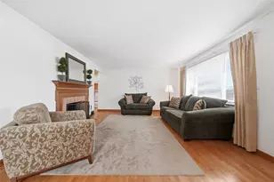 2621 Milford Dr, Bethel Park, PA 15102 - Photo 8