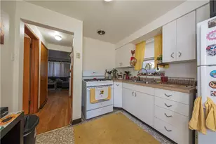 1229 Peermont, Pittsburgh, PA 15216 - Photo 4