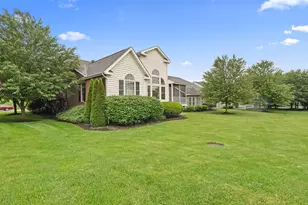 232 Patriot Ln, Economy, PA 15042 - Photo 1