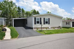 464 Canterbury Cir, Collier Township, PA 15106 - Photo 2