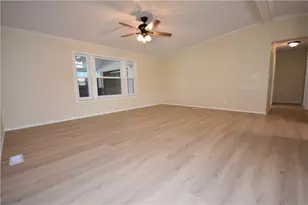 464 Canterbury Cir, Collier Township, PA 15106 - Photo 12