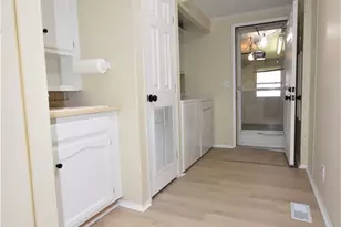 464 Canterbury Cir, Collier Township, PA 15106 - Photo 24