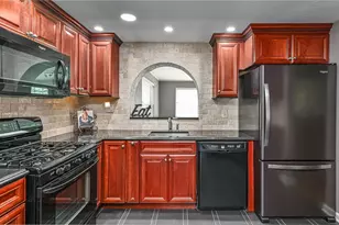 101 Upper Dr, Ross Twp, PA 15214 - Photo 10