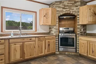 315 Walnut St, Greensboro, PA 15338 - Photo 6