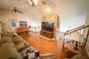 203 Oliver Dr, Twp of But SE, PA 16002 - Photo 22