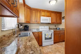 1931 Hertford Dr, South Park, PA 15129 - Photo 8