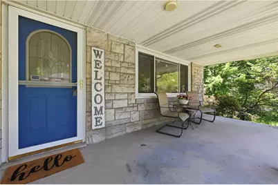 132 Circle Dr, Ross Twp, PA 15237 - Photo 2